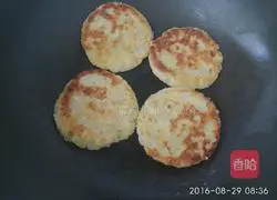 Mashed Potato Pancake Recipe Illustration 11