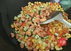 Illustration of how to make salt and pepper corn kernels 5