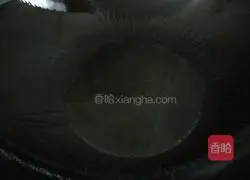 Illustration of how to stir-fry Hunan dried celery with small celery 3 