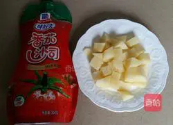 Illustration of how to make diced potatoes in tomato sauce 1