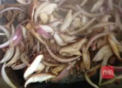 Home-style black pepper beef Illustration of how to make willow pasta 8