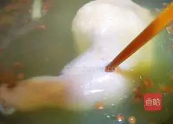 Illustration of how to make spicy chicken with saliva 3
