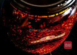 Illustration of how to make chili oil 4