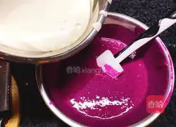 Illustration of how to make rose pitaya mousse 8