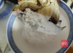 Illustration of how to make fried crabs with edamame 7