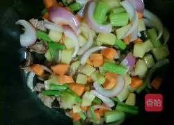 Fragrant Borscht recipe illustration 7