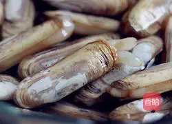 Illustration of how to make fried razor clams 1