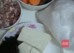 Illustration of how to make meat dumplings 1