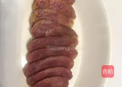 Illustration of how to make sausage 4