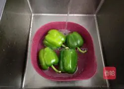 Illustration of how to make fried bell peppers with sliced meat 2