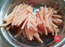 Xinwen Gourmet Spicy Shredded Pork Recipe Illustration 3