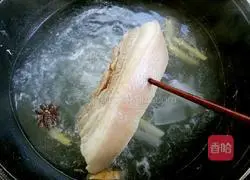 Illustration of how to make twice-cooked pork with green pepper 4