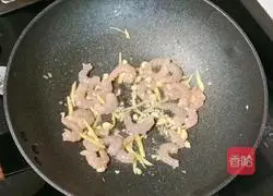 Illustration of how to make fried edamame with shrimps 10