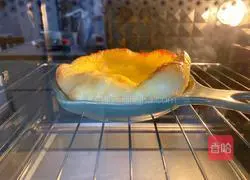 Illustration of how to make super-looking Dutch waffles 5