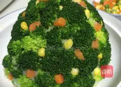 Illustration of how to make Christmas mashed potato salad 5