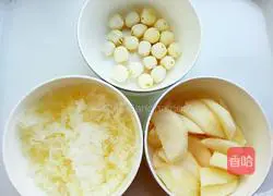 Illustration of how to make Sydney Tremella and Lotus Seed Soup 2