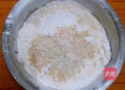 Illustration of how to make ham rolls 3