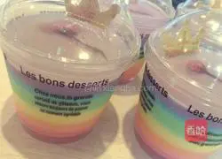Illustration of how to make rainbow mousse cup 2