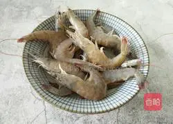 Chinese Restaurant 2— Illustration of how to make breaded fried shrimps 1