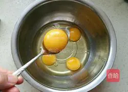 Strawberry Cream Cake Roll Recipe Illustration 5