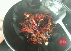 Illustration of how to make spicy crayfish 4