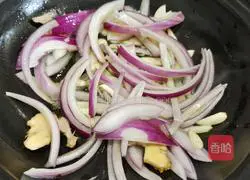 Illustration of how to make grass carp in casserole 5