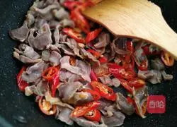 Illustration of how to make stir-fried chicken gizzards 7