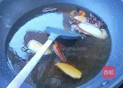 Illustration of Braised Pork Trotters 9