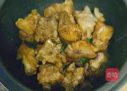 Illustration of Braised Soybeans and Stewed Pork Trotters 16