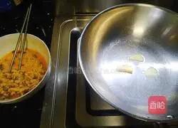 Illustration of how to make delicious clams, eggs and fried garlic yellow 3