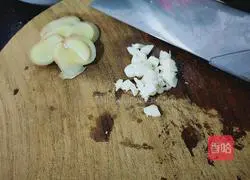 Illustration of braised wing root 2