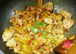 Illustration of the recipe of twice-cooked pork with garlic moss 7