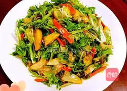 Illustration of how to make garlic paste, fake abalone and bitter chrysanthemum cold salad 6