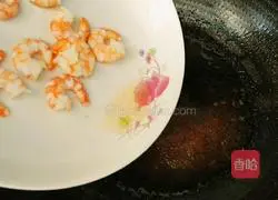 Illustration of how to make sugar-moistened shrimp 12
