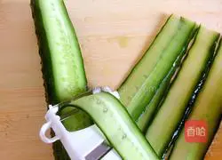 Illustration of how to make white meat rolls with garlic paste 10