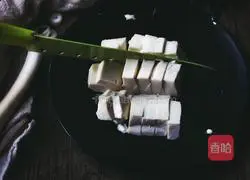 Illustration of the ten-minute oil-free and healthy version of Mapo Tofu 4