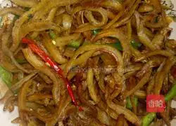 Illustration of how to make spicy fried whitebait 4