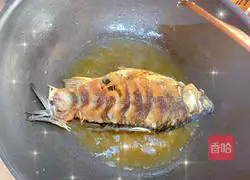 Braised crucian carp recipe 4