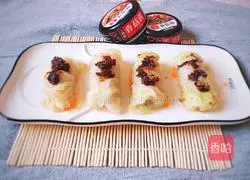 Illustration of how to make cabbage and pork rolls 14