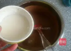 Illustration of how to make cocoa mousse 7