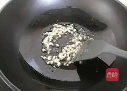 Illustration of how to make braised shrimps and rapeseed 9