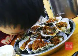Illustration of how to make steamed oysters with garlic 8