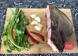 Illustration of how to make cold beef noodles 1