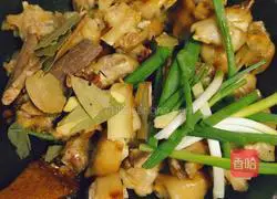 Illustration of braised soybeans and pig trotters 10