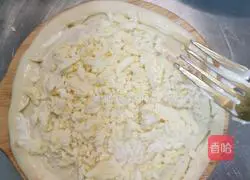 Illustration of how to make shrimp pizza 3