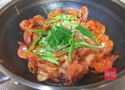 Illustration of Braised Shrimp in Oil 10