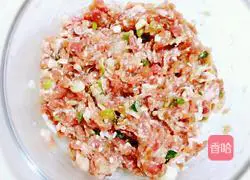 Illustration of how to make hand copy with red oil 1