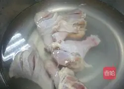 Illustration of how to make crispy chicken legs 1
