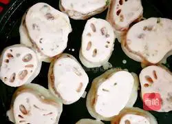 Illustration of how to make pan-fried lotus root slices 7