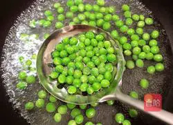 Illustration of how to make pan-fried fish fillets and braised tofu 4